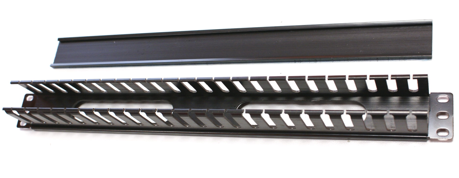 LEXI-Net Vyvazovací panel 19" 1U jednostr. plast. lišta Lexi