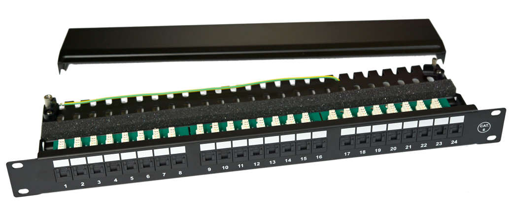 Patch panel osazený 19" 1U 24 UTP Cat 6 s krytkami RJ45